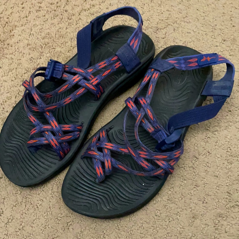 Women’s Chacos Size 10